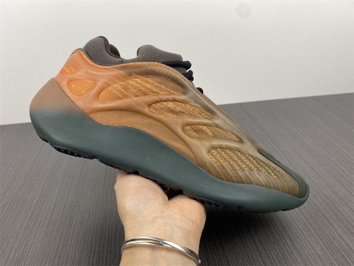 Adidas Yeezy Boost 700 V3 Copfade GY4109