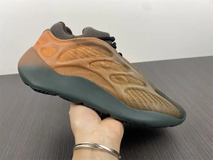 Cheap Adidas Yeezy Boost 700 V3 Copfade GY4109