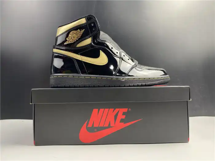 Rep AIR JORDAN 1 RETRO HIGH BLACK METALLIC GOLD (2020) 555088-032