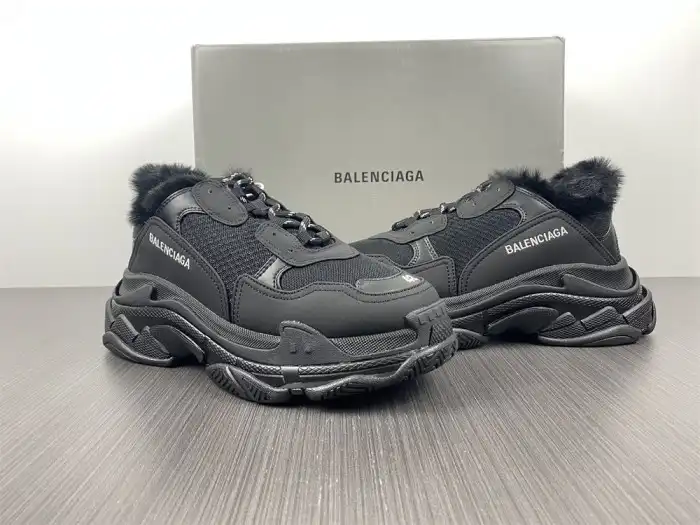 Cheap BLCG TRIPLE S SNEAKER 68563 W3CQ5 1000