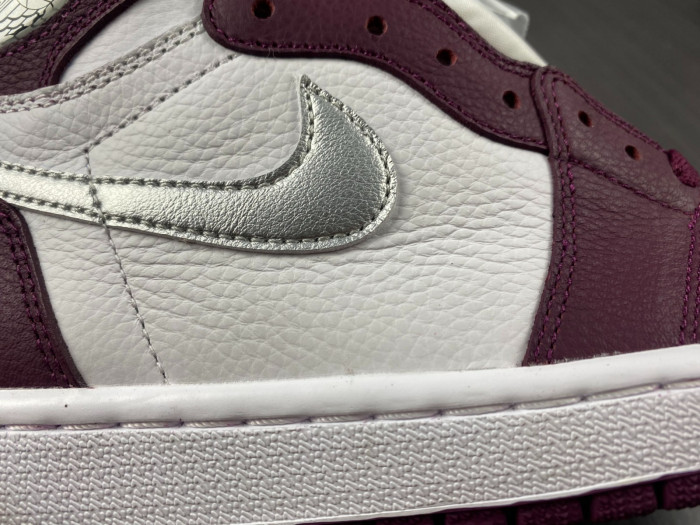 Air Jordan 1 High OG Bordeaux 555088-611