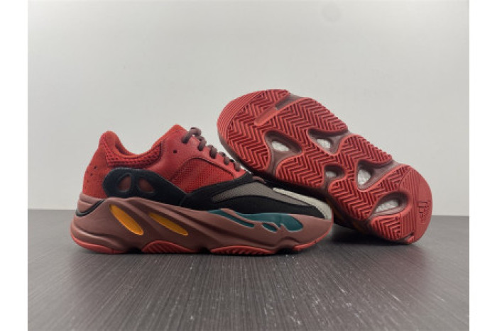 Onekick ADIDAS YEEZY BOOST 700 HI-RES RED HQ6979