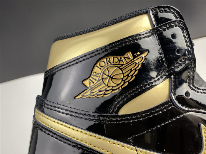 AIR JORDAN 1 RETRO HIGH BLACK METALLIC GOLD (2020) 555088-032