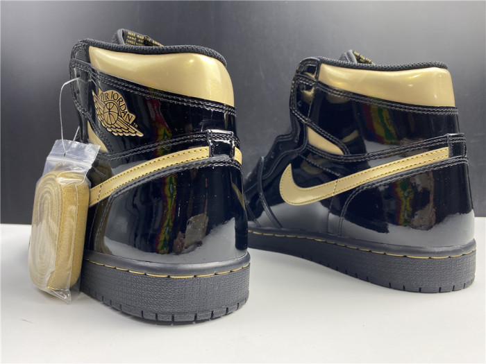 AIR JORDAN 1 RETRO HIGH BLACK METALLIC GOLD (2020) 555088-032