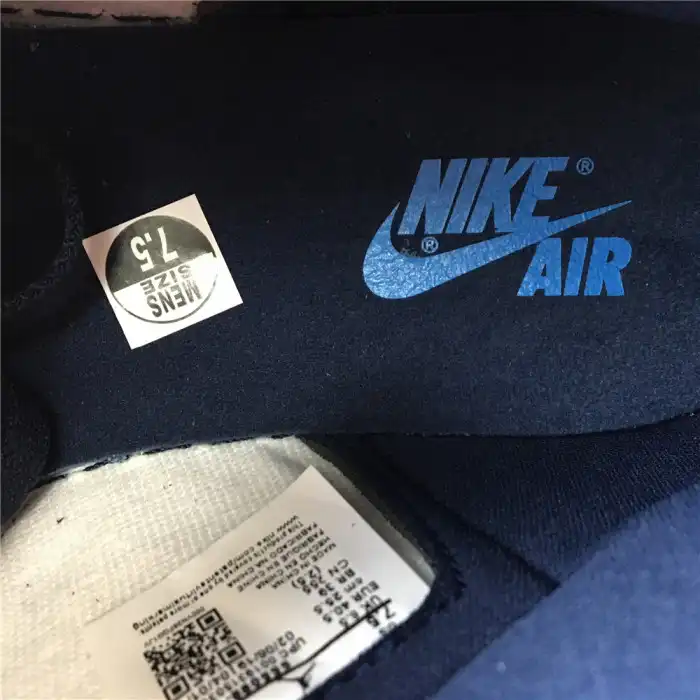 Air Jordan 1 Retro High OG Obsidian 555088-140