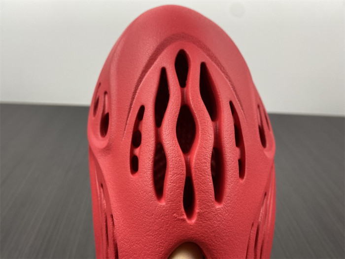 Onekick Adidas Yeezy Foam Red CW3355