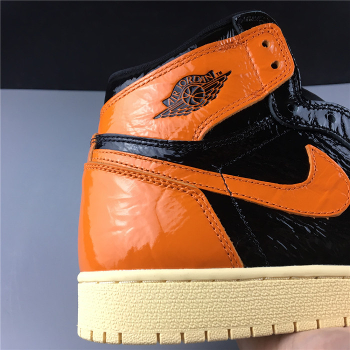 Air Jordan 1 Retro High Shattered Backboard 3.0 - 555088-028