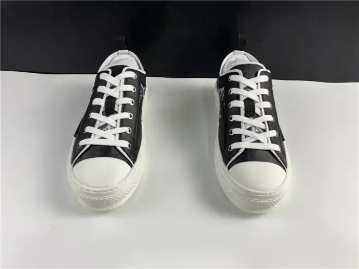 Rep DR B23 Low Top Oblique Sneaker Black & White