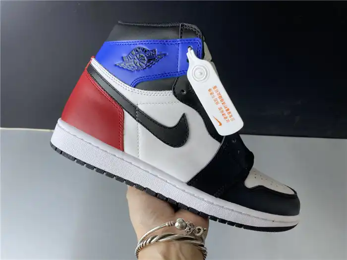 Air Jordan 1 Retro High Top 3 2.0 DA2728-100