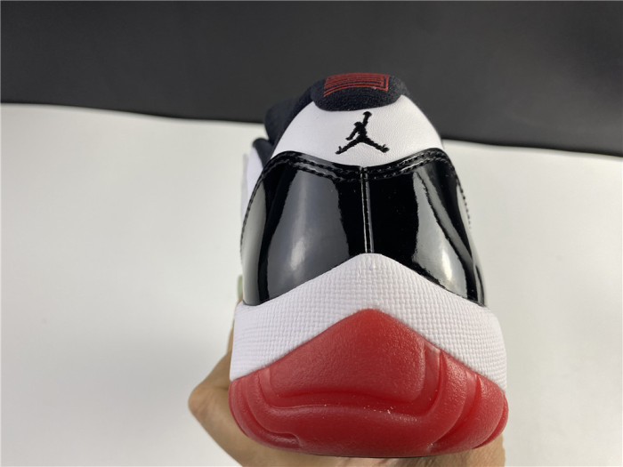 Air Jordan 11 Retro Low Concord Bred AV2187-160