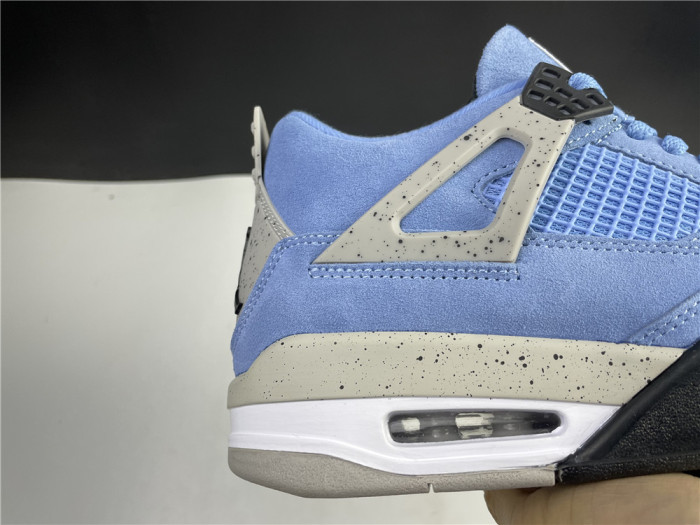 AIR JORDAN 4 University Blue CT8527-400