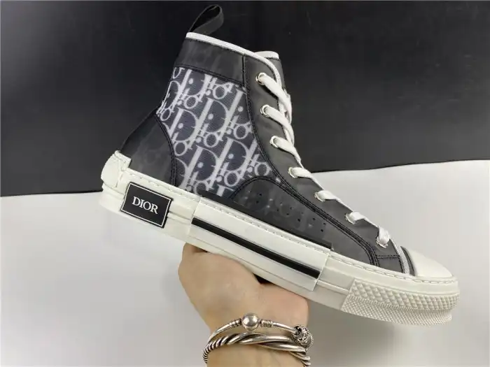 DR B23 High Top Oblique Sneaker Black & White