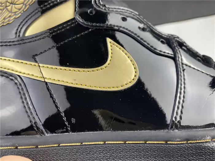 Rep AIR JORDAN 1 RETRO HIGH BLACK METALLIC GOLD (2020) 555088-032