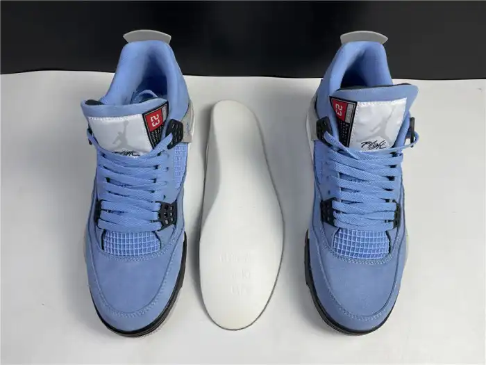 AIR JORDAN 4 University Blue CT8527-400