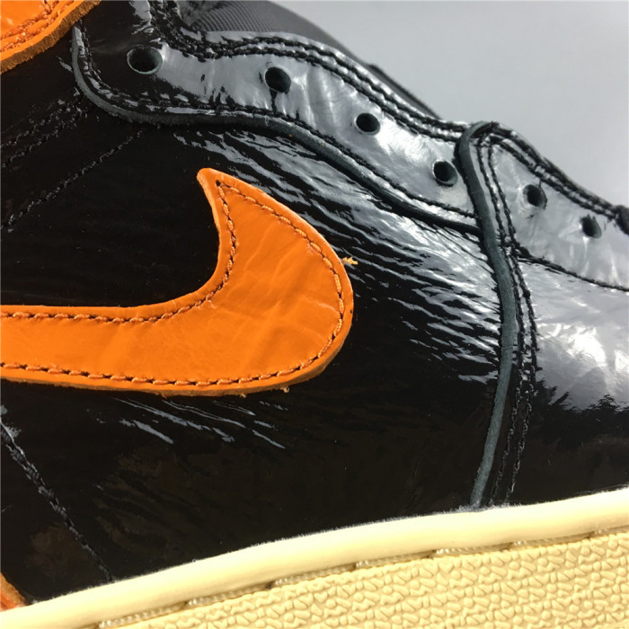 Air Jordan 1 Retro High Shattered Backboard 3.0 - 555088-028