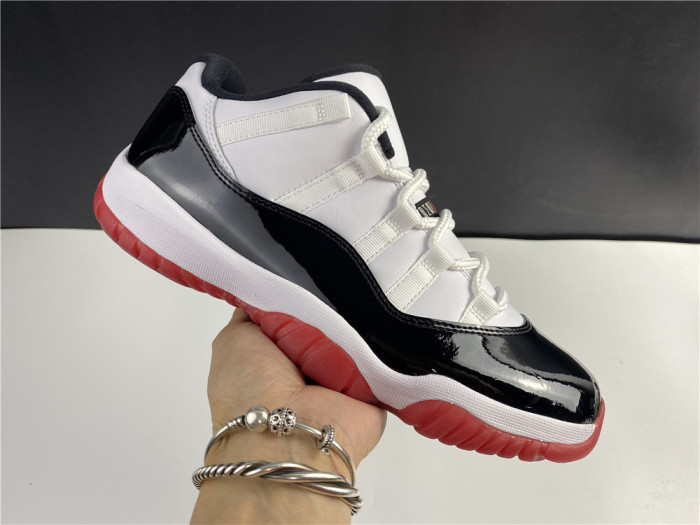 Air Jordan 11 Retro Low Concord Bred AV2187-160