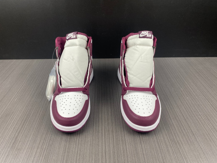 Air Jordan 1 High OG Bordeaux 555088-611