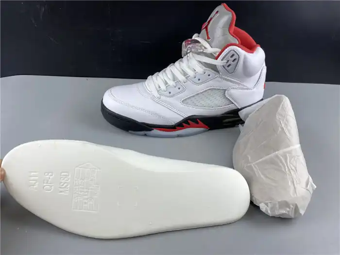 Rep Onekick Air Jordan 5 Retro Fire Red Silver Tongue (2020) DA1911-102