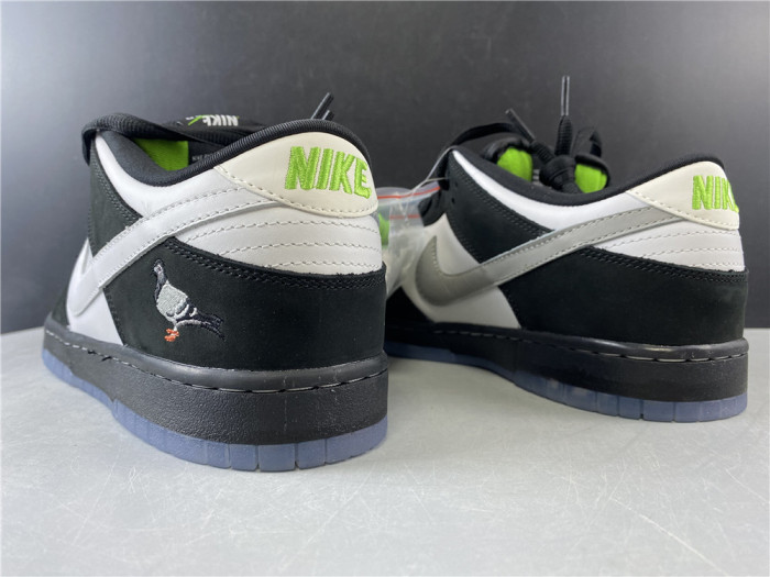 Nike SB Dunk Low Staple Panda Pigeon BV1310-013