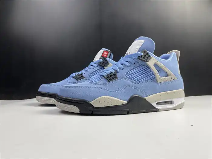 AIR JORDAN 4 University Blue CT8527-400