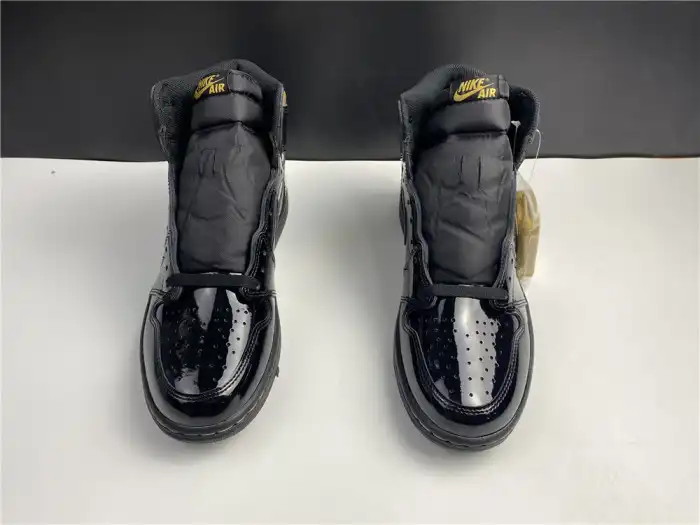 Rep AIR JORDAN 1 RETRO HIGH BLACK METALLIC GOLD (2020) 555088-032