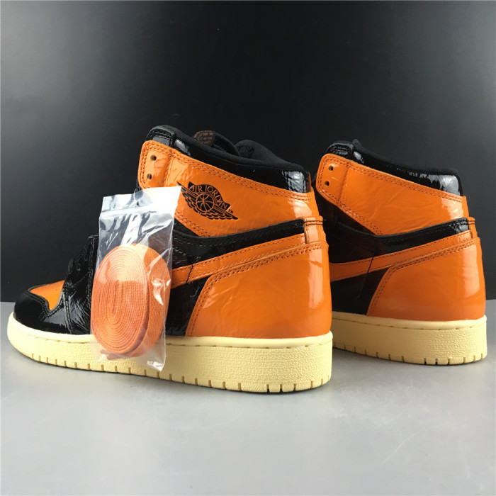 Air Jordan 1 Retro High Shattered Backboard 3.0 - 555088-028