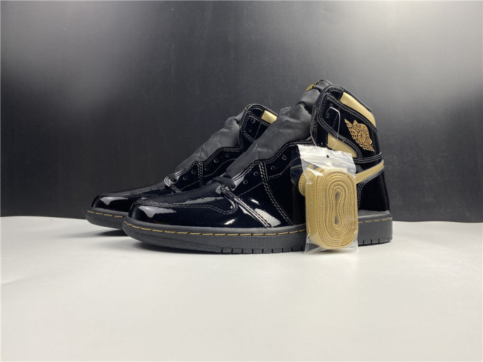 Onekick AIR JORDAN 1 RETRO HIGH BLACK METALLIC GOLD (2020) 555088-032