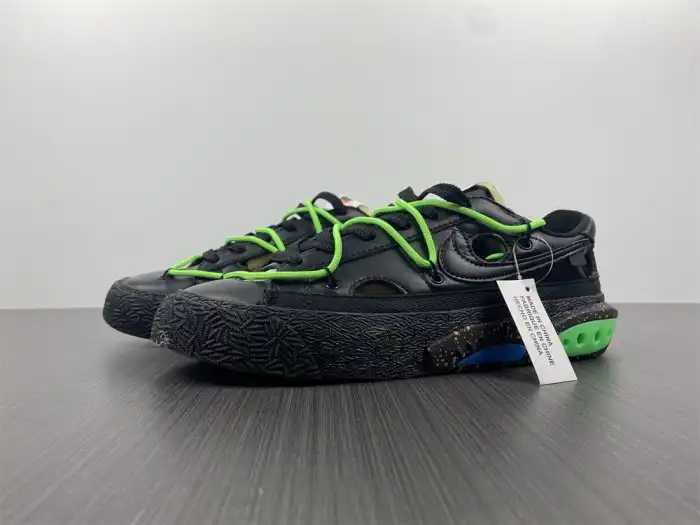 Off-White x Nike Blazer Low "Black   Green" DH7863-001