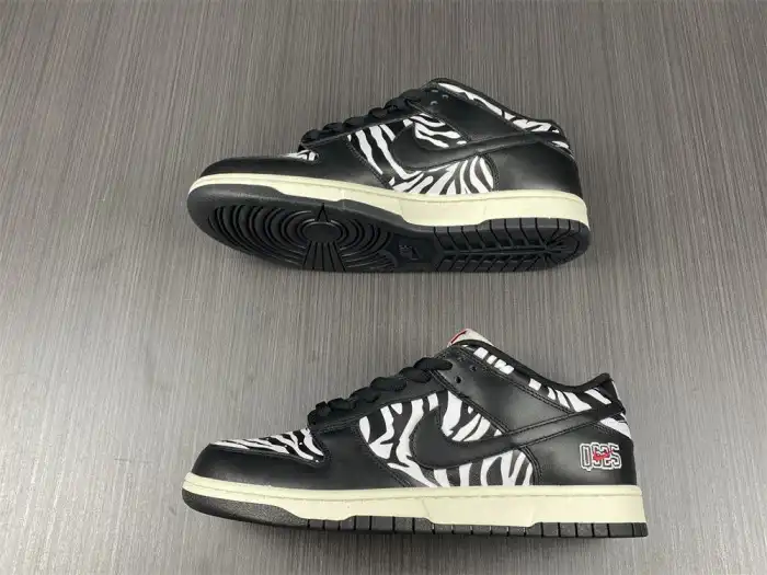 Cheap Quartersnacks x Dunk Low SB 'Little Debbies Zebra Cakes' DM3510-001