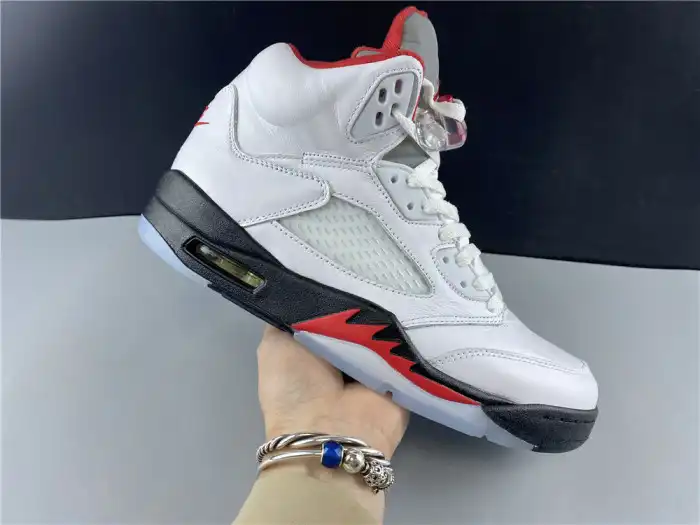 Rep Onekick Air Jordan 5 Retro Fire Red Silver Tongue (2020) DA1911-102