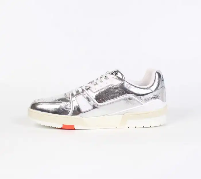 Loui Vuitto LV SNEAKER LOW