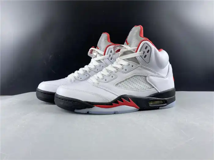 Onekick Air Jordan 5 Retro Fire Red Silver Tongue (2020) DA1911-102