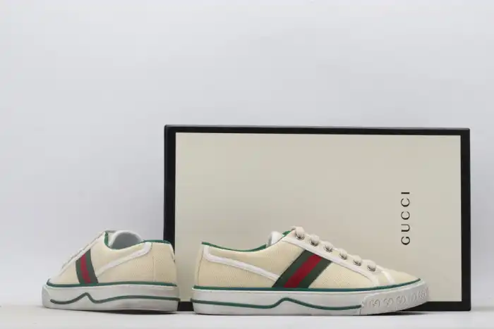 GUCC LOW-TOP SNEAKER