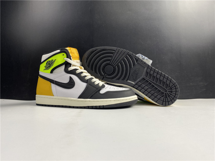 Onekick AIR JORDAN 1 RETRO HIGH OG 'VOLT GOLD' 555088-118