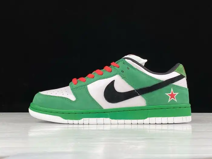 Cheap Nike Dunk SB Low Heineken 304292-302