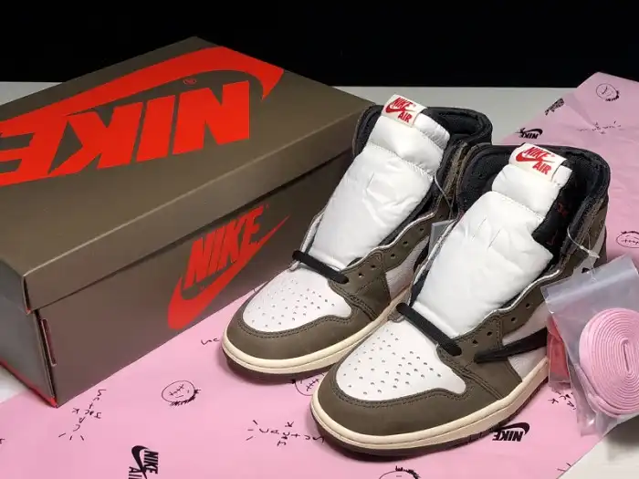 Travis Scott x Air Jordan 1 Retro High OG 'Mocha' - CD4487 100