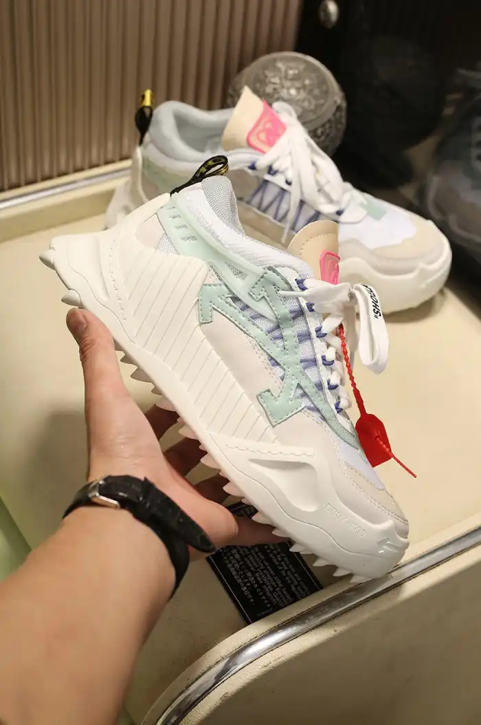 OFF-WHITE C O ODSY-1000 SNEAKER