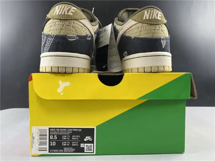 Travis Scott x Nike SB Dunk Low CT5053-001