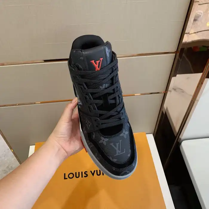 Rep Loui Vuitto TRAINER SNEAKER