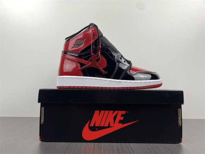 Air Jordan 1 High OG Bred Patent 555088-063