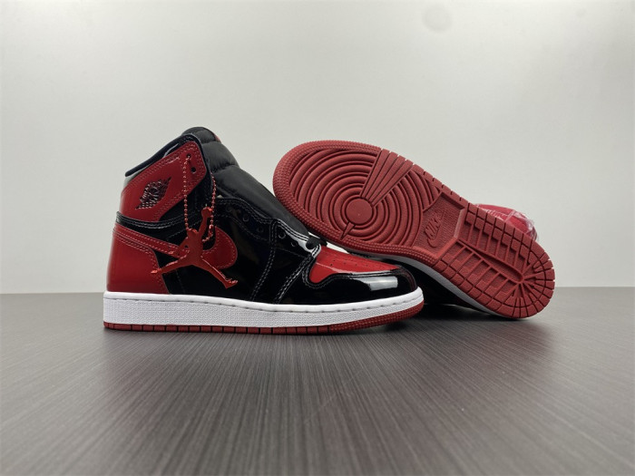 Air Jordan 1 High OG Bred Patent 555088-063