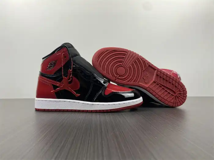 Air Jordan 1 High OG Bred Patent 555088-063