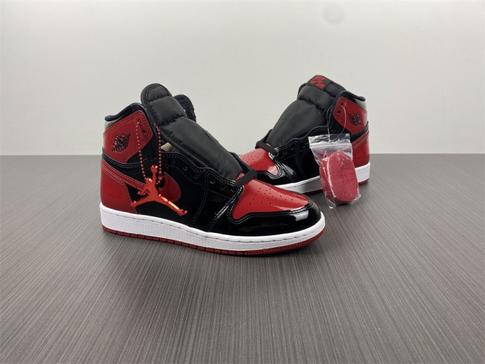 Air Jordan 1 High OG Bred Patent 555088-063