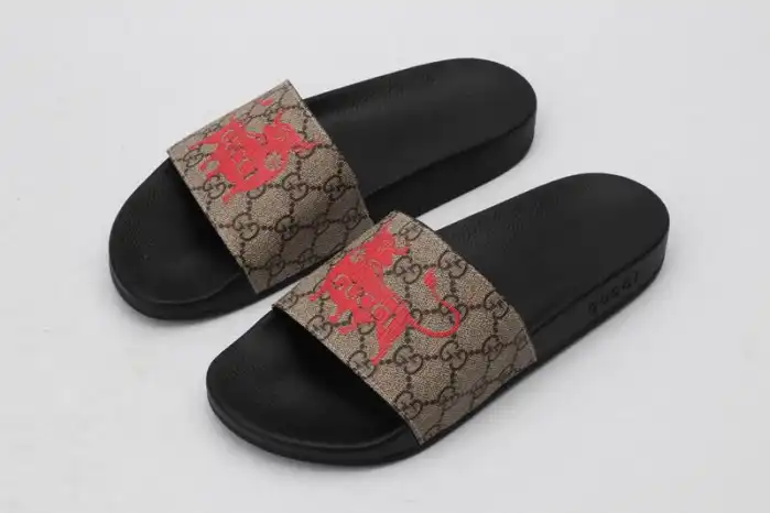 GUCC SLIPPERS