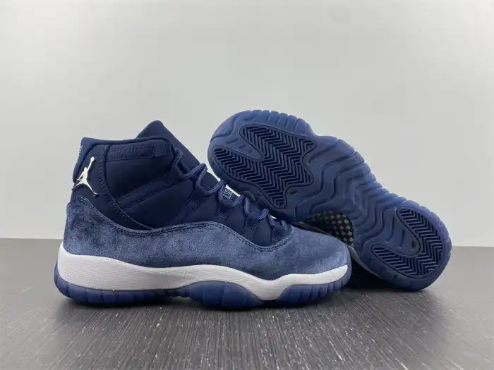 Chep Onekick AIR JORDAN 11 VELVET WMNS MIDNIGHT NAVY AR0715-441