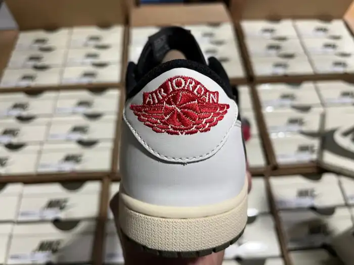 Cheap Travis Scott x Air Jordan Air Jordan 1 Retro Low OG Olive DZ4137-106