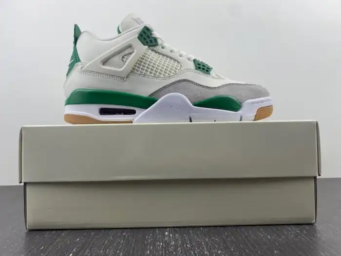 Cheap Nike SB x Air Jordan 4 Pine Green DR5415-103