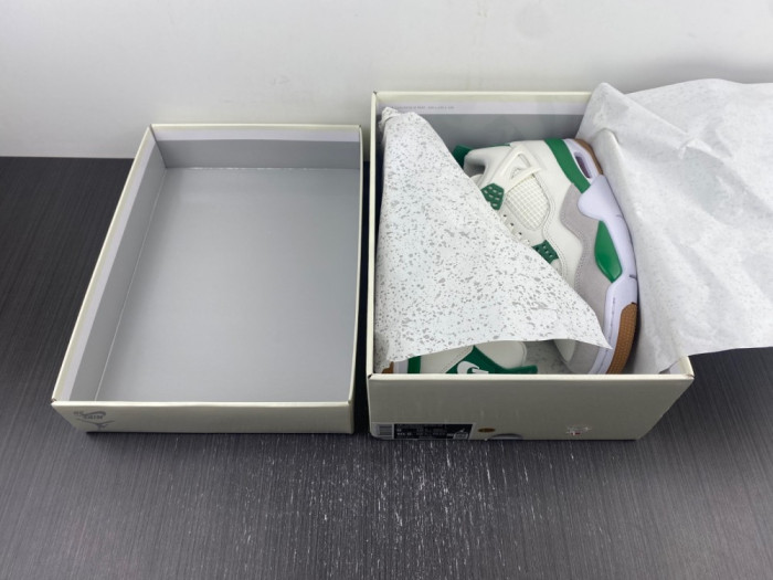 Nike SB x Air Jordan 4 Pine Green DR5415-103