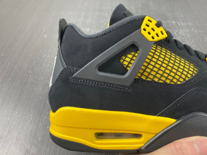 Air Jordan 4 Retro "Thunder' 2023 308497-017