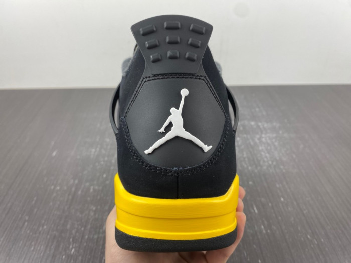 Air Jordan 4 Retro "Thunder' 2023 308497-017